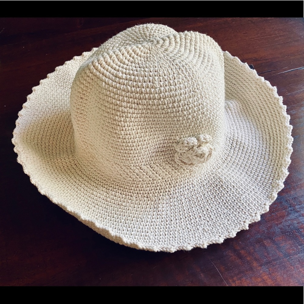 ⛱😎 BEAUTIFUL HAND KITTED HAT